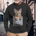 ポケットに入ったアビシニアン猫 長袖Tシャツ 高齢者への贈り物