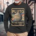 ヴィンテージ 冥王星 Never Forget 2006 天文学 天体物理学 面白い 長袖Tシャツ 高齢者への贈り物