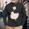 目玉焼きのハートがかわいいアヒル好きのデザイン。 長袖Tシャツ 高齢者への贈り物