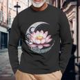 蓮の花 ヨガ 形而上学 長袖Tシャツ 高齢者への贈り物
