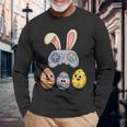 面白いイースタービデオゲームコントローラーと卵 長袖Tシャツ 高齢者への贈り物