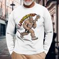 D-Pole Longtick Bigfoot Lacrosse Player Laxsquatch 長袖Tシャツ 高齢者への贈り物
