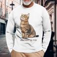 Mischief In Fur 猫写真 キジトラ 猫好き ネタ 猫しもべ 猫飼い 猫依存症 猫オーナー 長袖Tシャツ 高齢者への贈り物