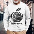 New York City The Big Apple Graphic New York City 長袖Tシャツ 高齢者への贈り物