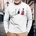 ギターの影を作る猫デザイン 長袖Tシャツ 高齢者への贈り物