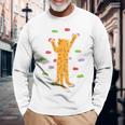 面白くてかわいいボルダーロッククライミングキャット背中にプリント 長袖Tシャツ 高齢者への贈り物