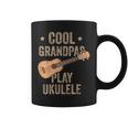 Cool Grandpas Play ウクレレ ウクレレ ミュージックギター コーヒーマグ