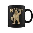 Resist サスカッチティー—面白いクリプティッド抗議 コーヒーマグ