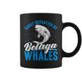 ベルーガクジラに簡単に気を取られる面白いシロイルカ動物。 コーヒーマグ