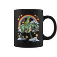 恐竜恐竜に乗る緑のイグアナ コーヒーマグ