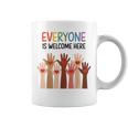 Everyone Is Welcome Here アイダホ 教師 男性 女性 キッズ コーヒーマグ