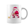 ゴルフをする面白い醜いクリスマスサンタ。 コーヒーマグ