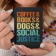 Coffee Books Dogsocial Justice コーヒーマグ 面白い贈り物