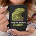 イグアナ・イグアナが大好きな男の子だけ。 コーヒーマグ 面白い贈り物