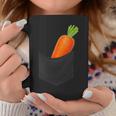 ポケットに入ったニンジン野菜、胸に面白いフルーツニンジン。 コーヒーマグ 面白い贈り物