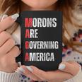 モロンはアメリカを支配している政治的ユーモアの自由のスピーチ コーヒーマグ 面白い贈り物