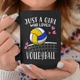 面白いバレーボール愛好家バレーボールを愛するただの女の子 コーヒーマグ 面白い贈り物