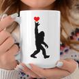 Asl Bigfoot I Love Youign Language Bigfoot I Love You Asl コーヒーマグ 面白い贈り物