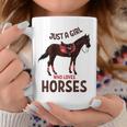 Cuidado Con Los Caballos Juts Una Chica Que Ama A Los Caballos Taza de café Regalos divertidos