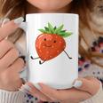 イチゴのハロウィンコスチューム かわいい怠惰なイチゴの果実 コーヒーマグ 面白い贈り物