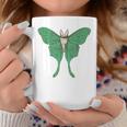 オオミズアオ ルナモス 薄い 緑色 黄緑色 蛾 Luna Moth レトロ 虫 昆虫 イラスト かっこいい おしゃれ コーヒーマグ 面白い贈り物