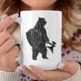 斧と盾を持った熊 中世の熊 バイキング コーヒーマグ 面白い贈り物