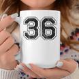 背中に36番。 コーヒーマグ 面白い贈り物
