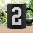 2番の大学スポーツスタイル。ホワイト。 コーヒーマグ ギフトのアイデア