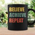 Believe Achieve Repeat Motivational Ambition Inspiration コーヒーマグ ギフトのアイデア