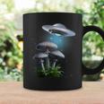 Ufo Hovering Over Weird Mushroomsci-Fi Magichrooms コーヒーマグ ギフトのアイデア