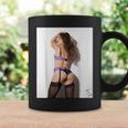 Hot Girl On 男性用 紫のセクシーなモデル コーヒーマグ ギフトのアイデア