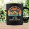 Lyra Cute Retro Girls Groovy Lyra Personalized Name 長袖tシャツ コーヒーマグ ギフトのアイデア