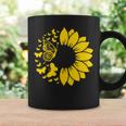 ひまわりと蝶のシルエット、自然の調和。 コーヒーマグ ギフトのアイデア