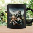 エイリアンホールディングヒューマンベイビーufo地球外接触tシャツ コーヒーマグ ギフトのアイデア
