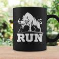 ランニング ブル レイジング ブルズ ラン 闘牛 カウボーイズ 恋人 動物 コーヒーマグ ギフトのアイデア