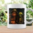 ビッグフットエイリアン 面白い ハロウィン トリック ドア カメラビュー コーヒーマグ ギフトのアイデア