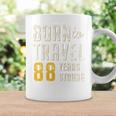 米寿祝い 旅行好き 父 母 男性 女性 88歳 レトロ おしゃれ 文字デザイン Born To Travel 長袖tシャツ コーヒーマグ ギフトのアイデア