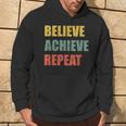 Believe Achieve Repeat Motivational Ambition Inspiration パーカー ライフスタイル