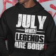 7月 伝説が生まれるとき 誕生月デザイン パーカー 面白い贈り物