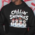 Chilling With Mynowmies 冬の雪だるまファミリーデザイン パーカー 面白い贈り物