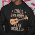 Cool Grandpas Play ウクレレ ウクレレ ミュージックギター パーカー 面白い贈り物