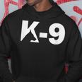 K9 ジャーマンシェパード ロゴデザイン K-9 退役軍人の日 パーカー 面白い贈り物