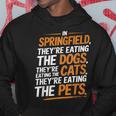Springfieldでは、They Eating The Cats The Dogs The Pet パーカー 面白い贈り物