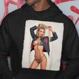 セクシーガールグラフィックtシャツ ブロンドボンシェルビキニピンナップガール パーカー 面白い贈り物
