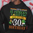 聖パトリックの日と私の30歳の誕生日 30歳 パーカー 面白い贈り物