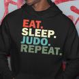 面白い柔道家が寝る柔道を食べる パーカー 面白い贈り物