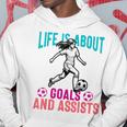 Life's About Goals And Assists サッカー 面白いサッカー選手 パーカー 面白い贈り物