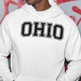 Ohio バーシティスタイル テキスト フラッグ スポーツ アスレチック ジャージスタイル パーカー 面白い贈り物