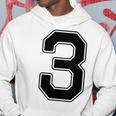 【バックプリント・背中側】3 数字 背番号 ユニフォーム ナンバー【ブラック／黒の文字】スポーツ 野球 サッカー 部活 パーカー 面白い贈り物