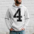 【バックプリント・背中側】4 数字 背番号 ユニフォーム ナンバー【ブラック／黒の文字】スポーツ 野球 サッカー 部活 パーカー 彼への贈り物